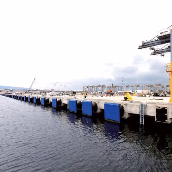 船舶用コーン型ゴムフェンダー